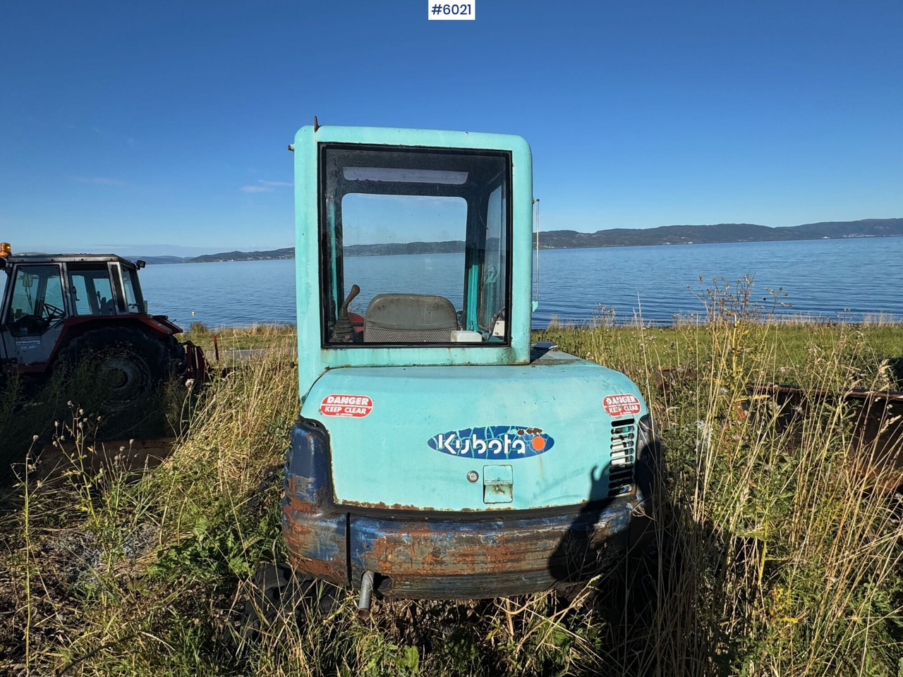 Approx.2000 Kubota KX161 w/excavator bucket and leveling bucket. Partially repaired object. - Трактор: фото 3 Approx.2000 Kubota KX161 w/excavator bucket and leveling bucket. Partially repaired object. - Трактор: фото 3