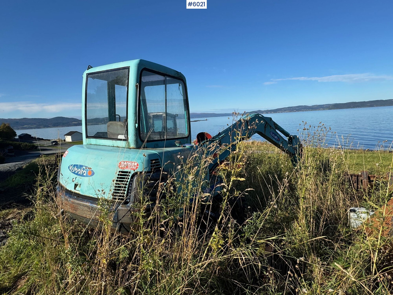 Approx.2000 Kubota KX161 w/excavator bucket and leveling bucket. Partially repaired object. - Трактор: фото 2 Approx.2000 Kubota KX161 w/excavator bucket and leveling bucket. Partially repaired object. - Трактор: фото 2