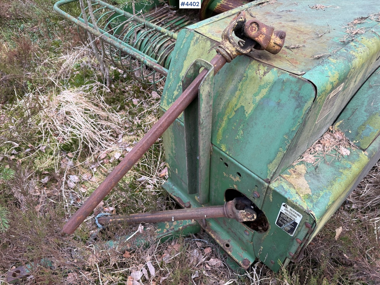 Техника для сенозаготовки John Deere 332 Square Baler: фото 10