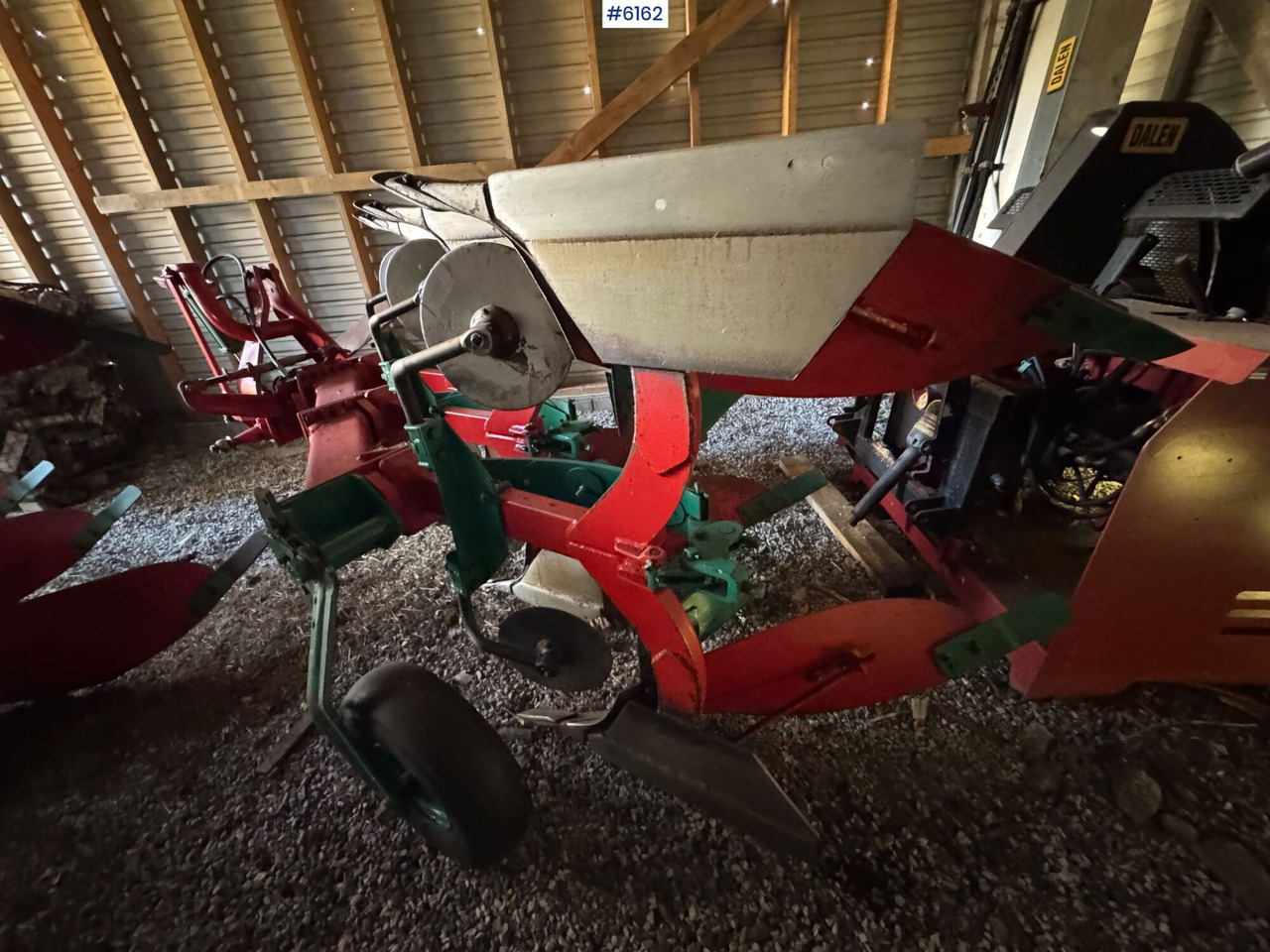 Kverneland 3-furrow reversible plough - Техника для обработки почвы: фото 4 Kverneland 3-furrow reversible plough - Техника для обработки почвы: фото 4