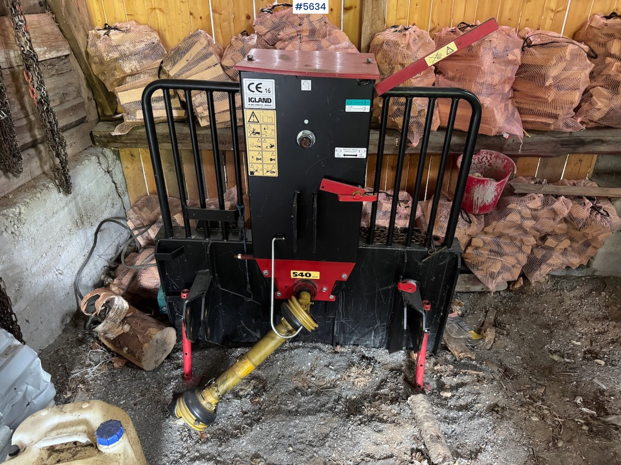 2016 Igland 4001 Winch - Лесозаготовительная техника: фото 1 2016 Igland 4001 Winch - Лесозаготовительная техника: фото 1