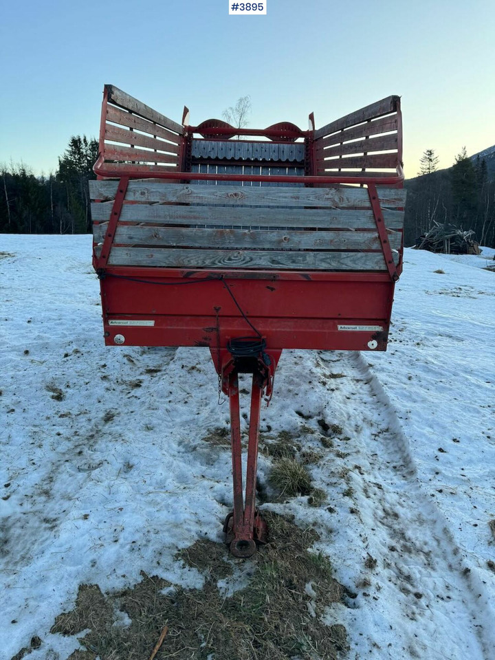 Underhaug 7000 unloader wagon - Техника для сенозаготовки: фото 2 Underhaug 7000 unloader wagon - Техника для сенозаготовки: фото 2