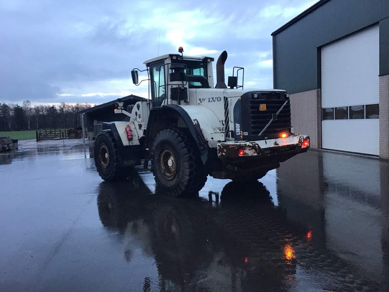 Volvo 180F long boom - Колёсный погрузчик: фото 2 Volvo 180F long boom - Колёсный погрузчик: фото 2
