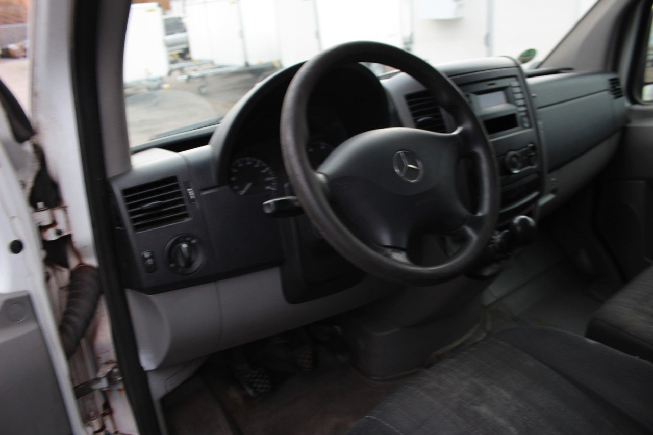 Цельнометаллический фургон Mercedes-Benz Sprinter II Kasten 316 CDI Klima: фото 8 Цельнометаллический фургон Mercedes-Benz Sprinter II Kasten 316 CDI Klima: фото 8