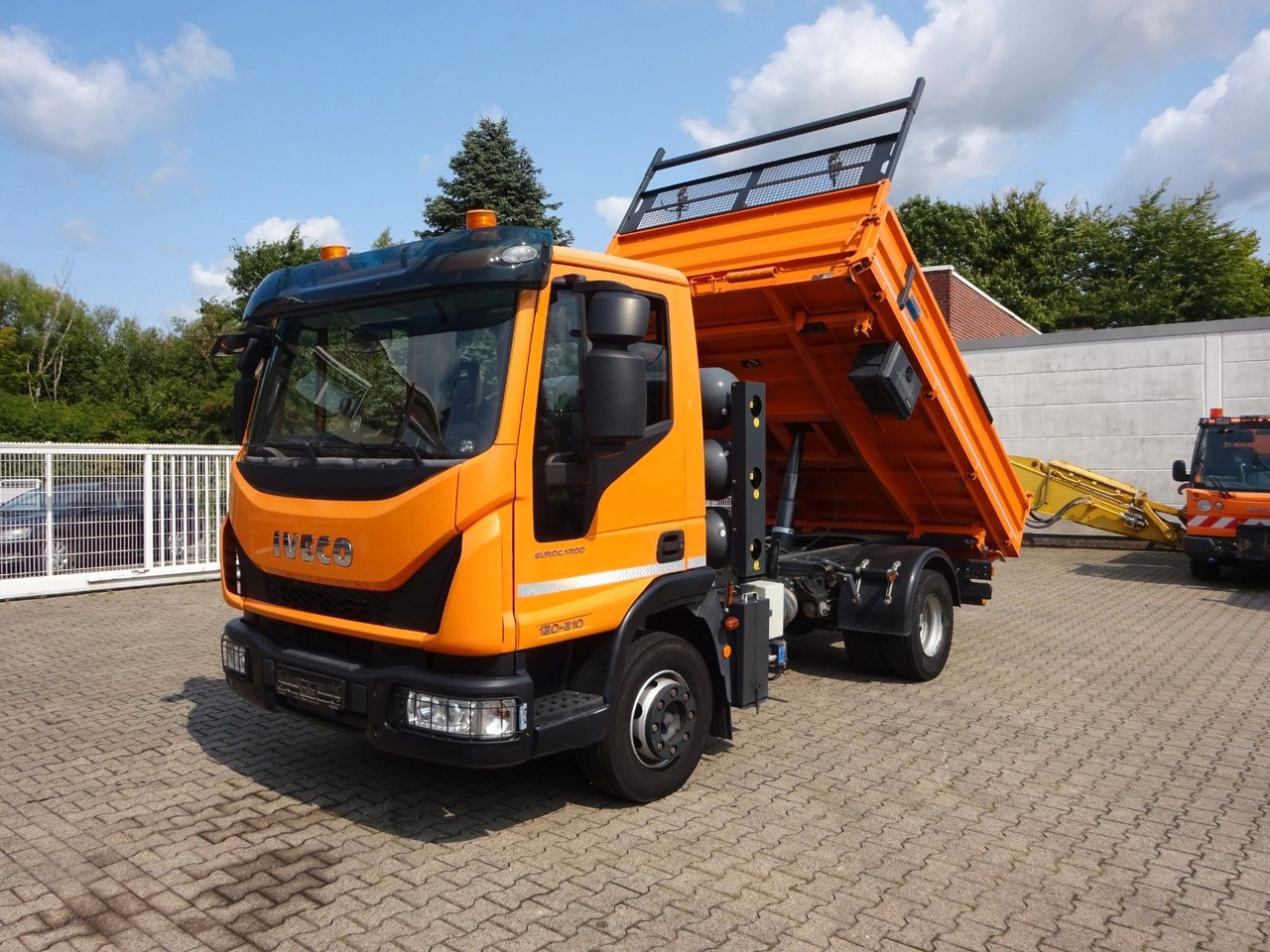 Iveco 120-210 MEILLER 3Skipper CNG GAS 4x2 - Самосвал: фото 1 Iveco 120-210 MEILLER 3Skipper CNG GAS 4x2 - Самосвал: фото 1