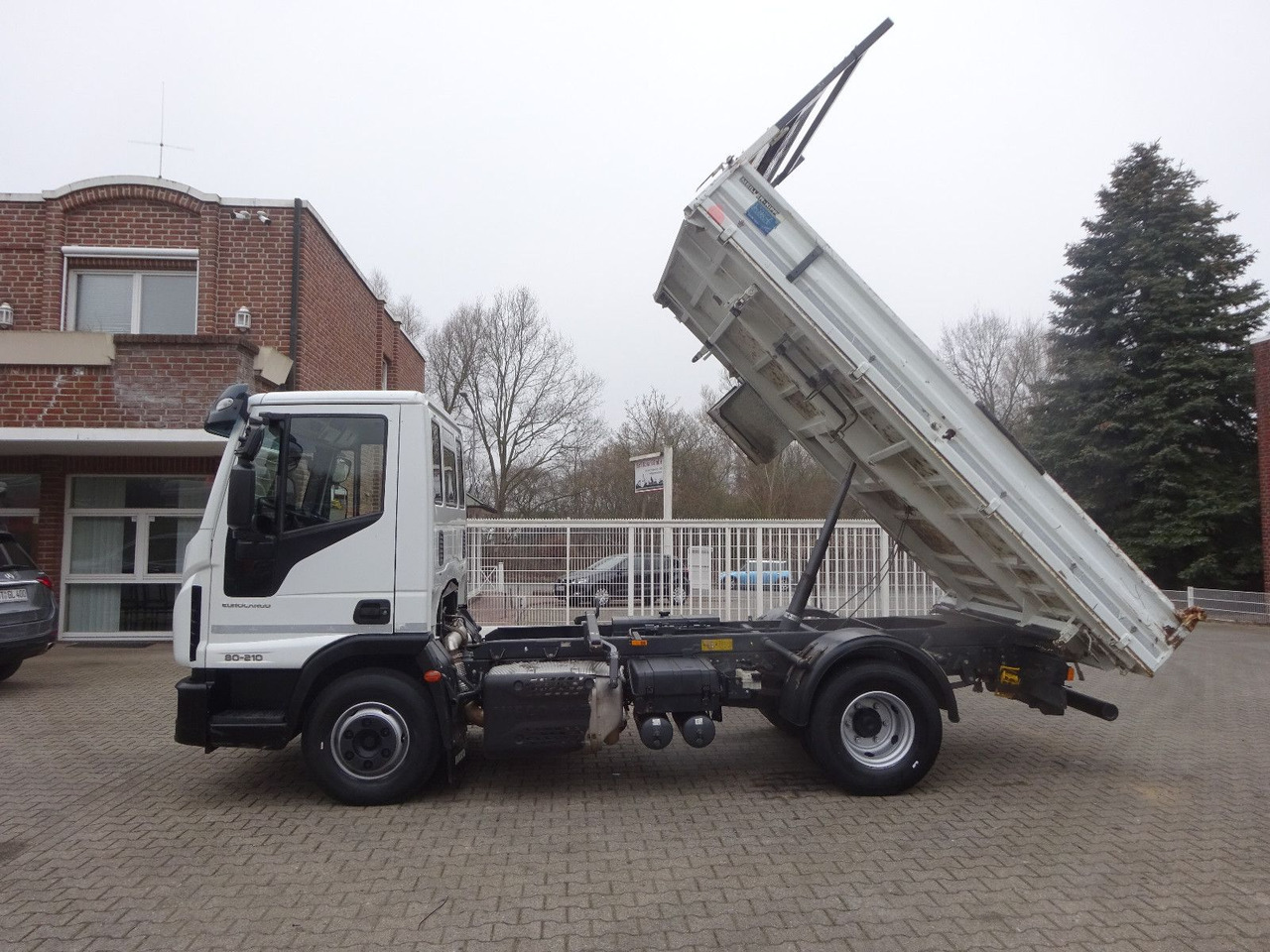 Iveco 80-120 Eurocargo MEILLER 3SKipper 4x2 - Самосвал: фото 2 Iveco 80-120 Eurocargo MEILLER 3SKipper 4x2 - Самосвал: фото 2