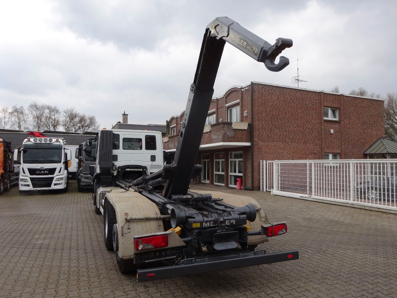 Iveco STRALIS 400 MEILLER Abroller Lift-Lenkachse 6x2 Iveco STRALIS 400 MEILLER Abroller Lift-Lenkachse 6x2 - Крюковой мультилифт: фото 5 Iveco STRALIS 400 MEILLER Abroller Lift-Lenkachse 6x2 Iveco STRALIS 400 MEILLER Abroller Lift-Lenkachse 6x2 - Крюковой мультилифт: фото 5