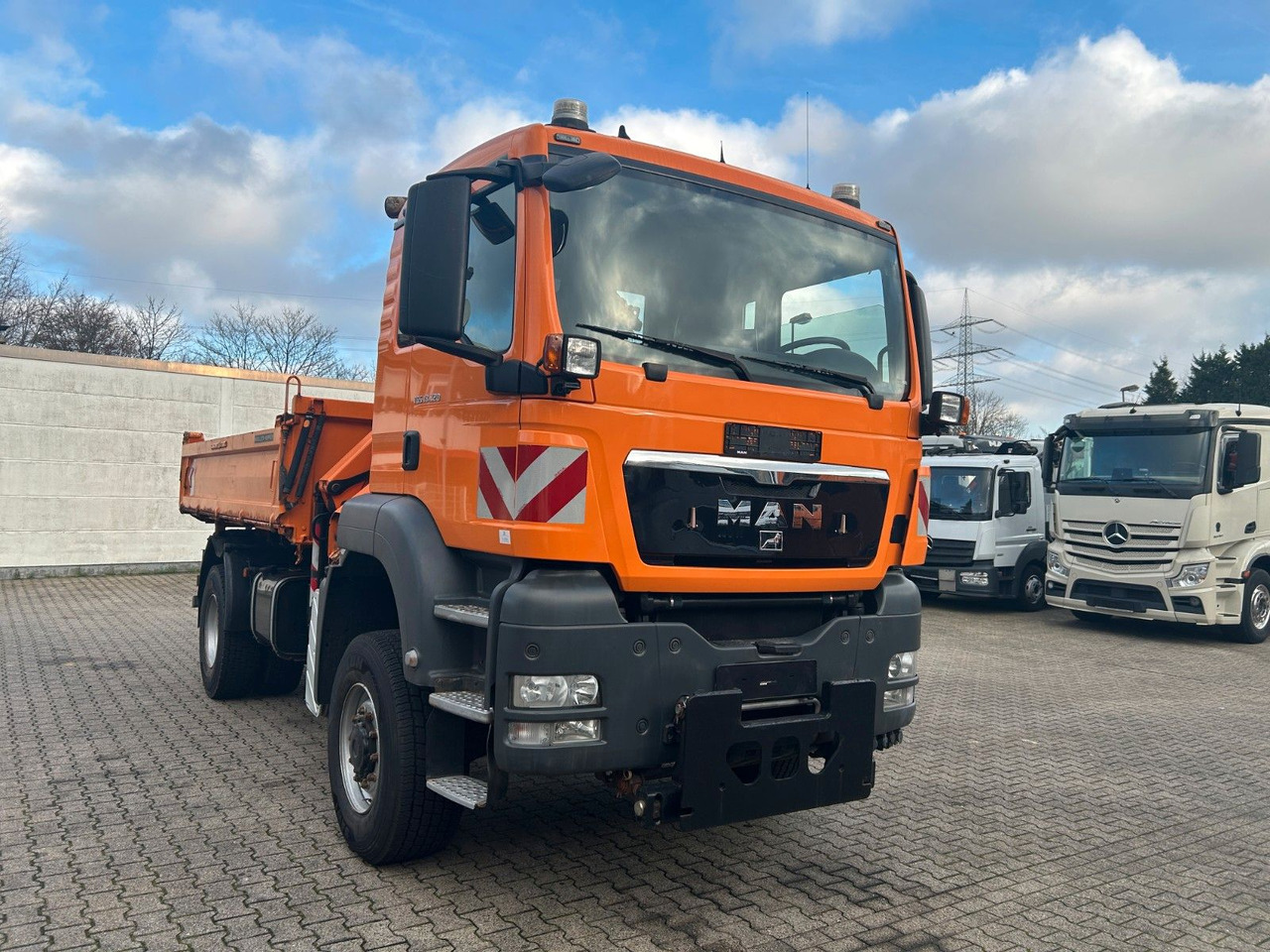 Самосвал, Автоманипулятор MAN 18.320 3Skipper + PK 7001K + Greifer 4x4: фото 14 Самосвал, Автоманипулятор MAN 18.320 3Skipper + PK 7001K + Greifer 4x4: фото 14