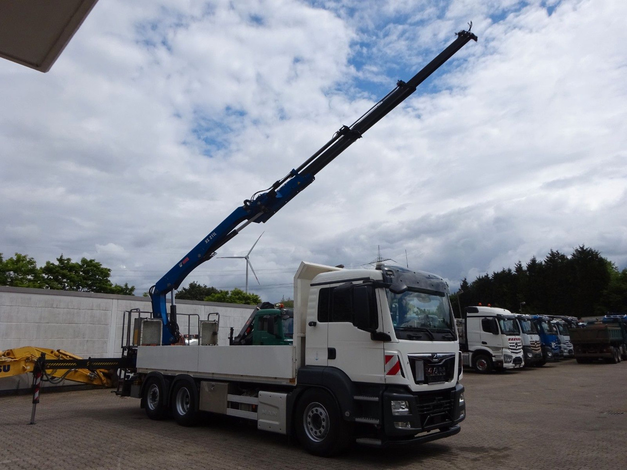 MAN 26.420 TGS Pritsche + HIAB 211 HIPRO Kran - Грузовик бортовой/ Платформа, Автоманипулятор: фото 3 MAN 26.420 TGS Pritsche + HIAB 211 HIPRO Kran - Грузовик бортовой/ Платформа, Автоманипулятор: фото 3