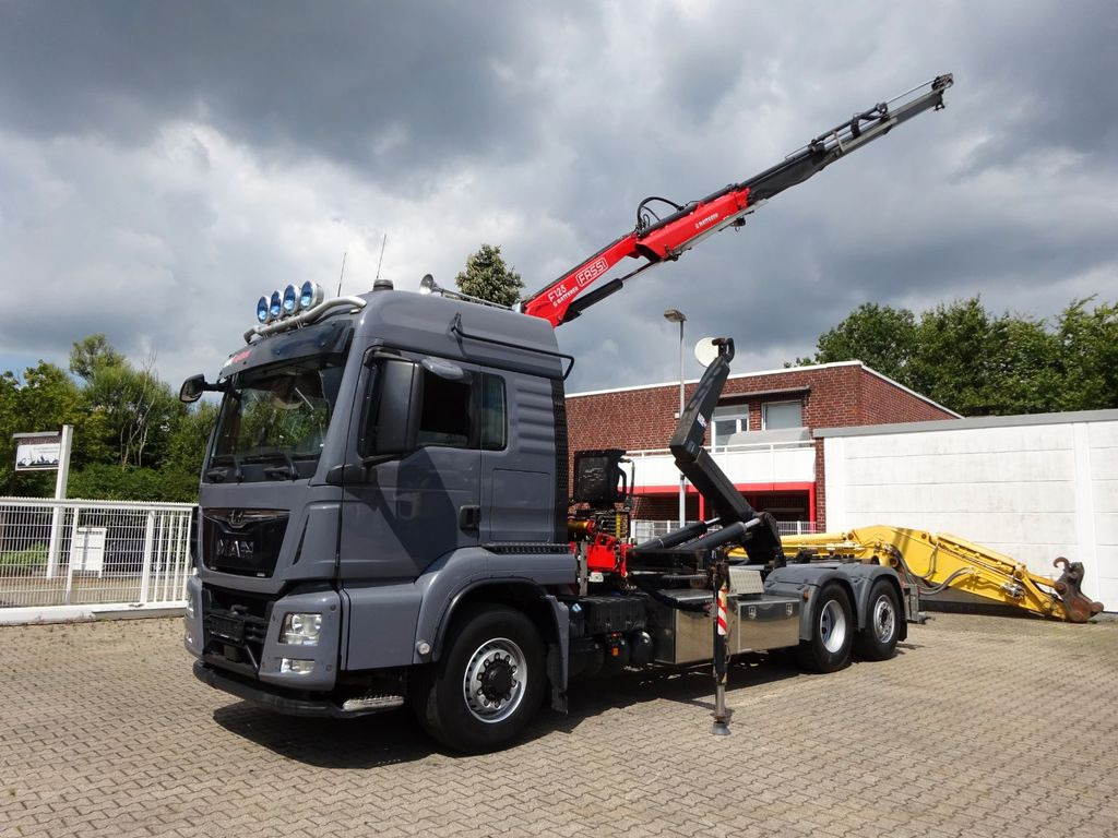 MAN 26.500 Abroller + Fassi F125A Kran 6x2-4 Allrad MAN 26.500 Abroller + Fassi F125A Kran 6x2-4 Allrad - Крюковой мультилифт, Автоманипулятор: фото 2 MAN 26.500 Abroller + Fassi F125A Kran 6x2-4 Allrad MAN 26.500 Abroller + Fassi F125A Kran 6x2-4 Allrad - Крюковой мультилифт, Автоманипулятор: фото 2
