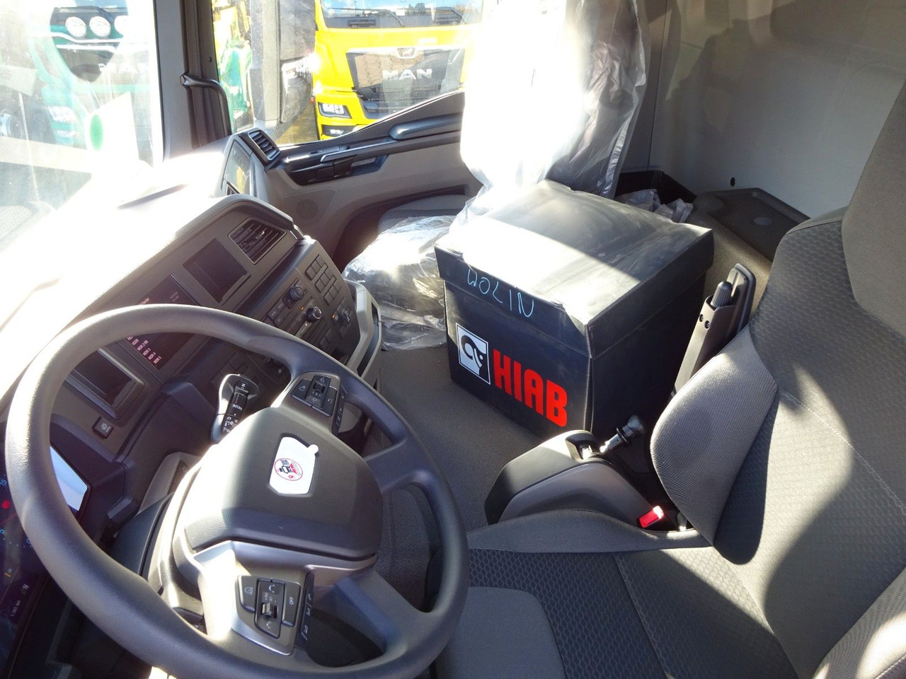 MAN 33.430 6x6 3-SEITENKIPPER KRAN HIAB 228- 6HYDRO - Самосвал, Автоманипулятор: фото 5 MAN 33.430 6x6 3-SEITENKIPPER KRAN HIAB 228- 6HYDRO - Самосвал, Автоманипулятор: фото 5