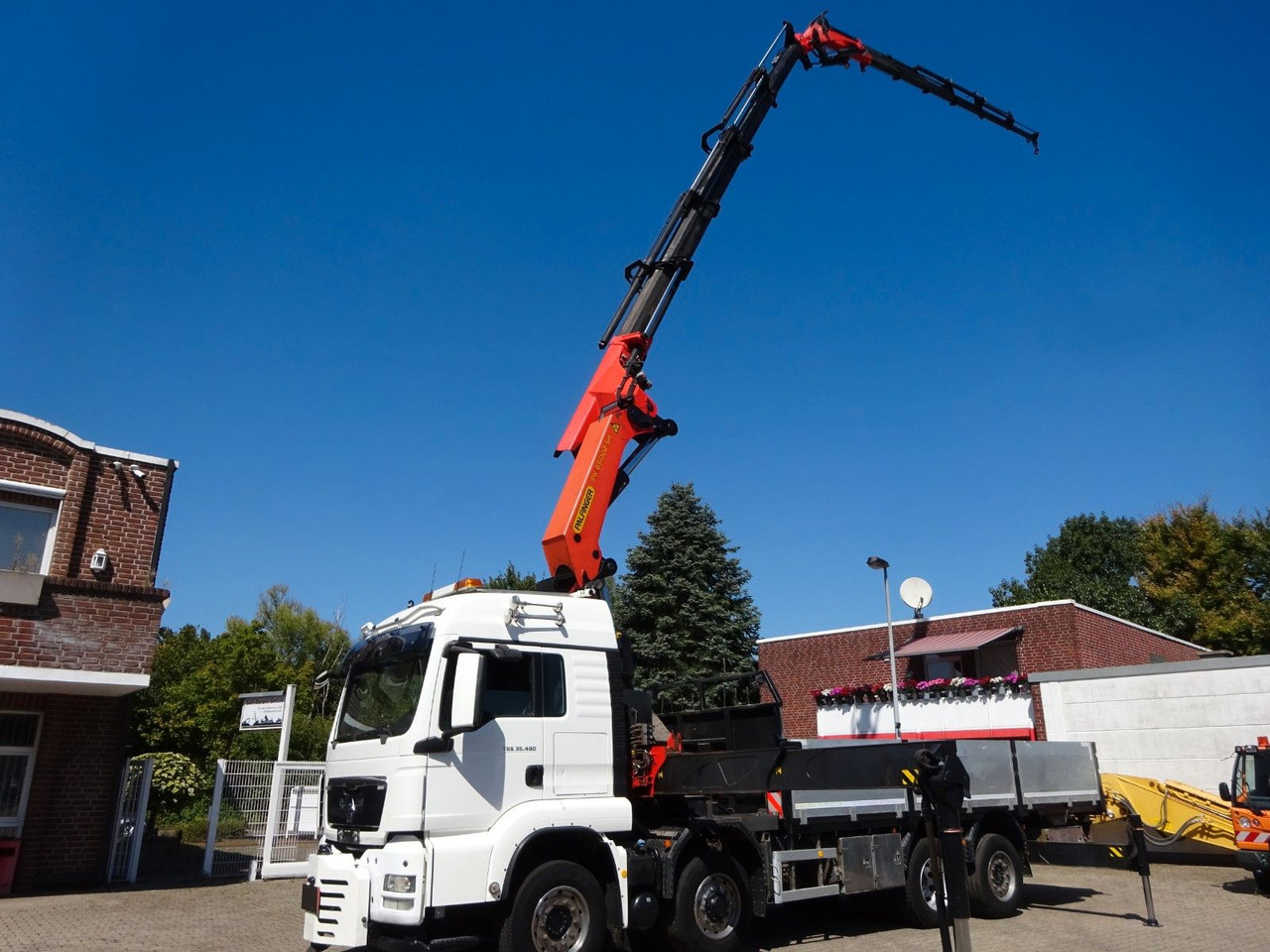 MAN 35.480 HYDRO TGS Pritsche + PK 65002 Kran 8x2-4 - Автоманипулятор: фото 2 MAN 35.480 HYDRO TGS Pritsche + PK 65002 Kran 8x2-4 - Автоманипулятор: фото 2