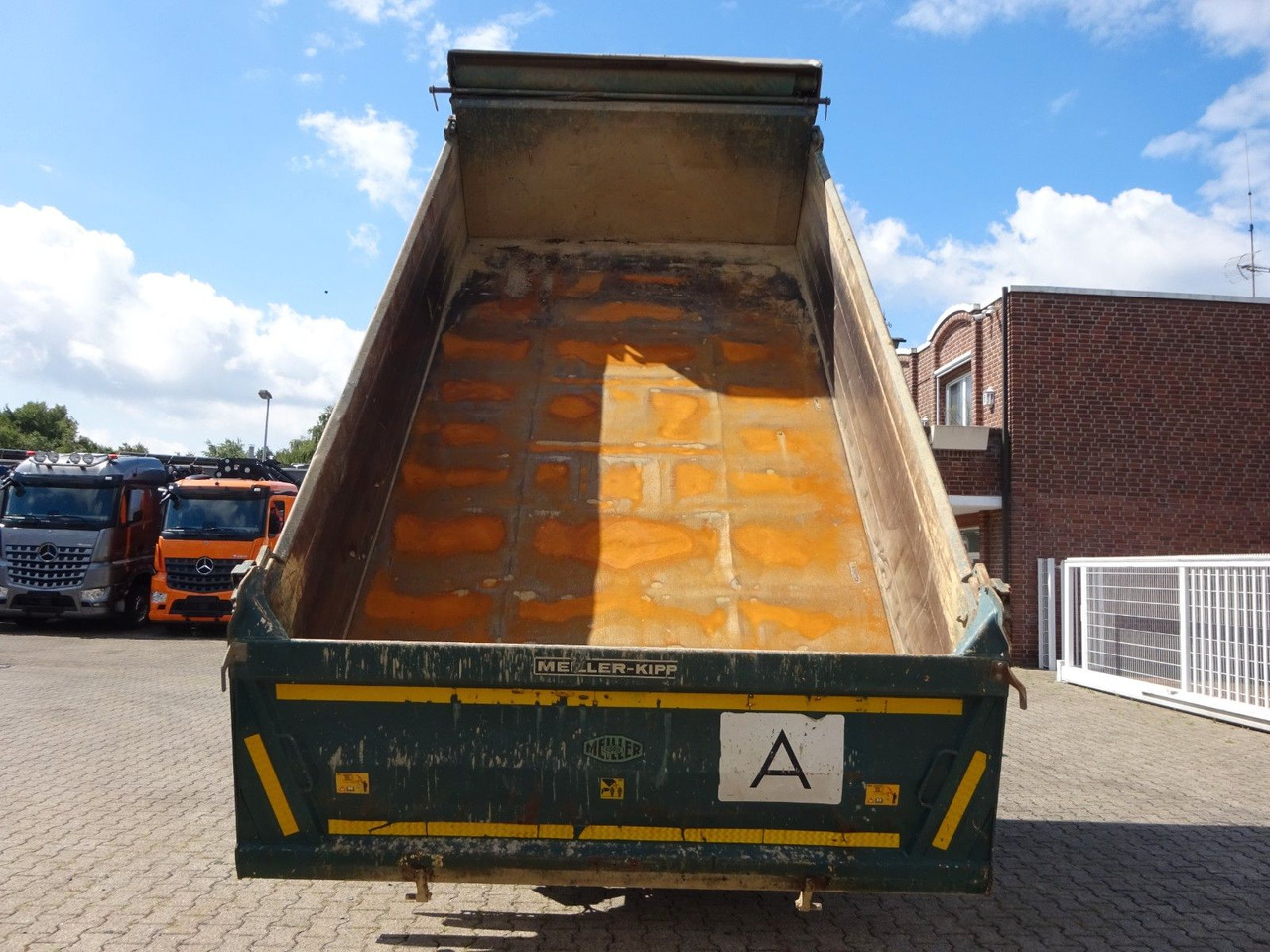 Самосвал Mercedes-Benz 1833 Actros MEILLER 3Skipper 4x2: фото 8