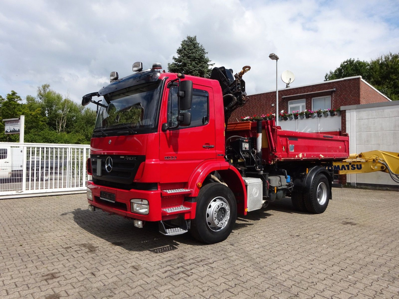 Mercedes-Benz 1833 Axor Meiller 3Skipper +HIAB 111 HIDUO +Funk - Самосвал, Автоманипулятор: фото 2 Mercedes-Benz 1833 Axor Meiller 3Skipper +HIAB 111 HIDUO +Funk - Самосвал, Автоманипулятор: фото 2