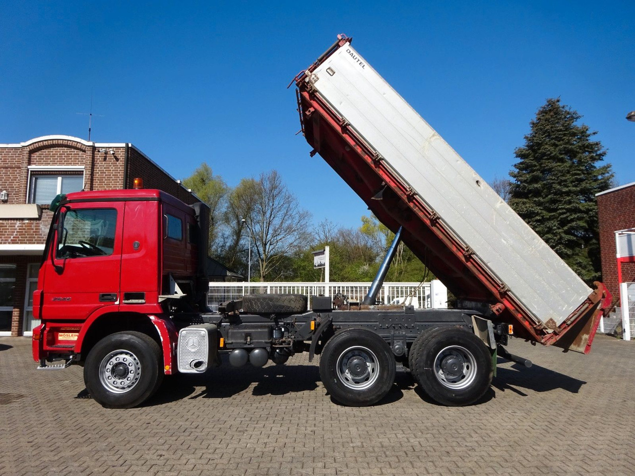 Mercedes-Benz 2646 Actros 3Seitenkipper 6x4 - Самосвал: фото 4 Mercedes-Benz 2646 Actros 3Seitenkipper 6x4 - Самосвал: фото 4