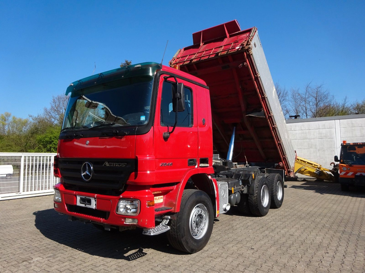 Mercedes-Benz 2646 Actros 3Seitenkipper 6x4 - Самосвал: фото 1 Mercedes-Benz 2646 Actros 3Seitenkipper 6x4 - Самосвал: фото 1