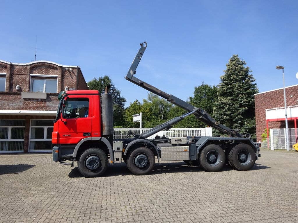 Mercedes-Benz 3246 Actros Abroller K45 8x4 Knickhacken - Крюковой мультилифт: фото 1 Mercedes-Benz 3246 Actros Abroller K45 8x4 Knickhacken - Крюковой мультилифт: фото 1