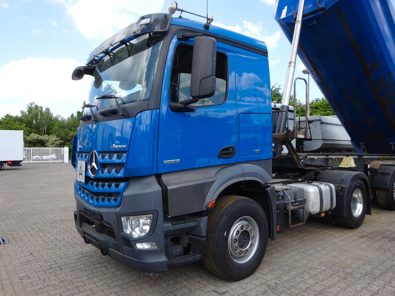 Mercedes-Benz 1853 Arocs SZM mit Kipperpumpe - Тягач: фото 1 Mercedes-Benz 1853 Arocs SZM mit Kipperpumpe - Тягач: фото 1