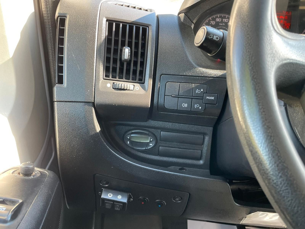 Малотоннажный бортовой грузовик Fiat 2.3 MJT 150 Chassis Automatic * NUR 150000km: фото 16