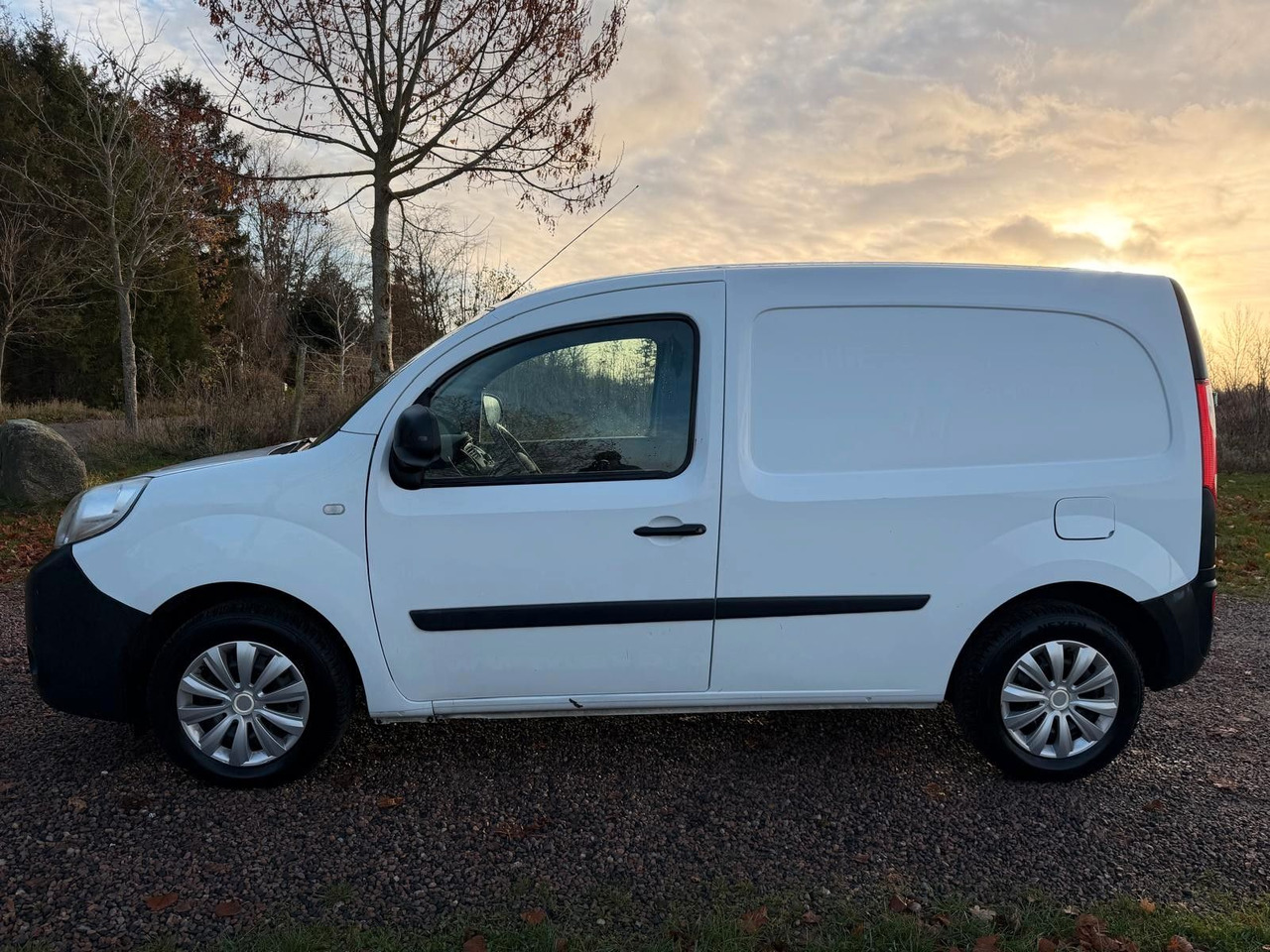 Renault Kangoo Rapid Basis - Пассажирский фургон: фото 4 Renault Kangoo Rapid Basis - Пассажирский фургон: фото 4