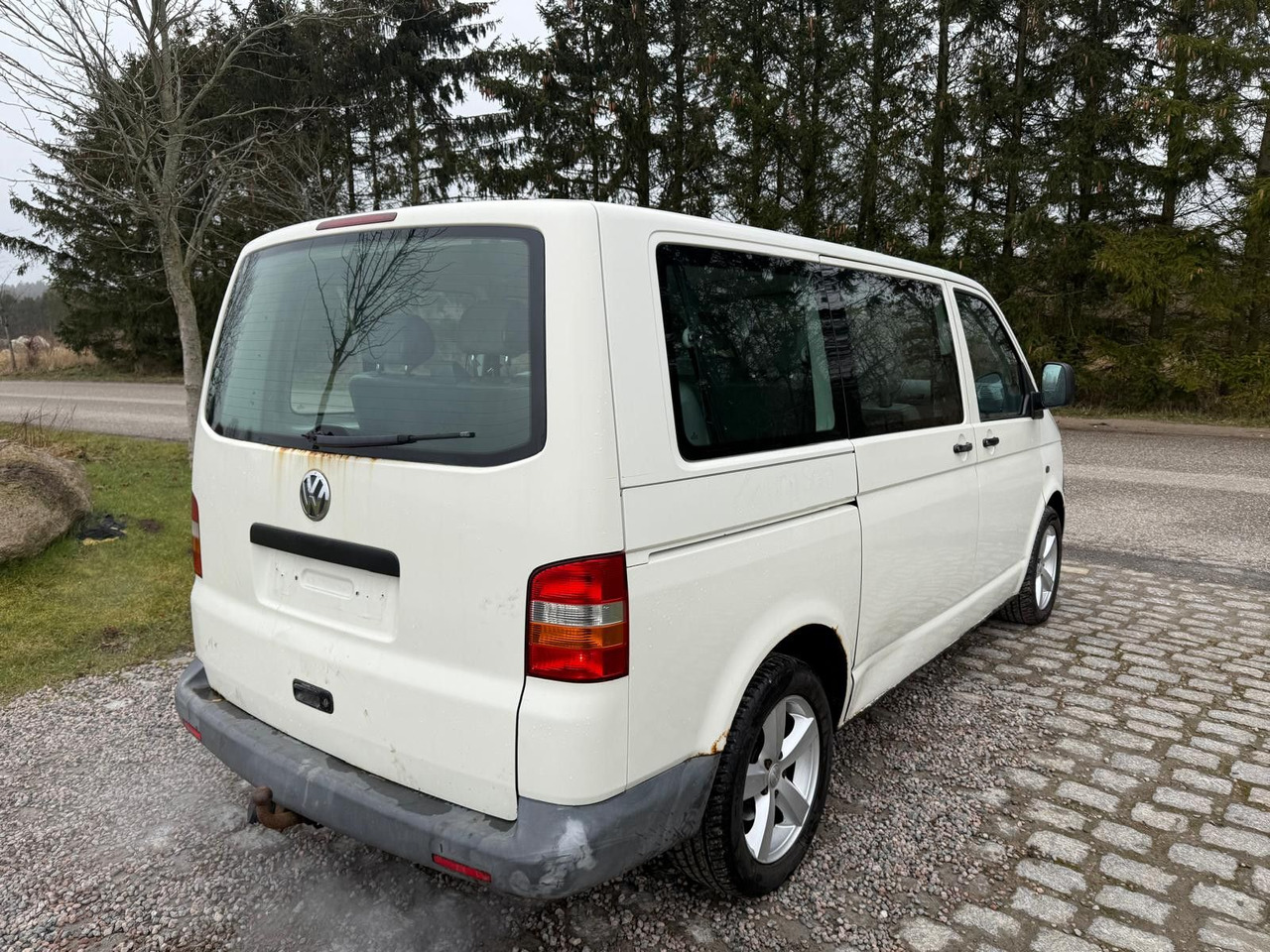 Volkswagen T5 Transporter 1.9 TDI *9 Sitze * 3900 € - Пассажирский фургон: фото 4 Volkswagen T5 Transporter 1.9 TDI *9 Sitze * 3900 € - Пассажирский фургон: фото 4