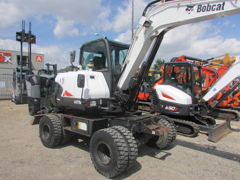 Bobcat E 57 W 37.000 EUR - Колёсный экскаватор: фото 2 Bobcat E 57 W 37.000 EUR - Колёсный экскаватор: фото 2