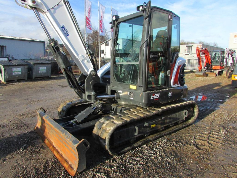 Bobcat E 88 R2 Minibagger 72.500 EUR - Мини-экскаватор: фото 2 Bobcat E 88 R2 Minibagger 72.500 EUR - Мини-экскаватор: фото 2