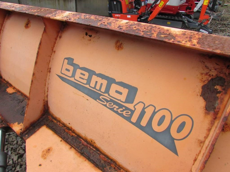 Kramer 750 Radlader mit Winterdienstausrüstung 19.900 € - Колёсный погрузчик: фото 4 Kramer 750 Radlader mit Winterdienstausrüstung 19.900 € - Колёсный погрузчик: фото 4