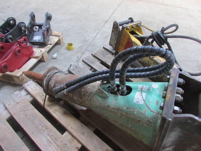 MONTABERT SC 22 Hydraulikhammer 2.400 EUR - Гидромолот для Строительной техники: фото 4 MONTABERT SC 22 Hydraulikhammer 2.400 EUR - Гидромолот для Строительной техники: фото 4