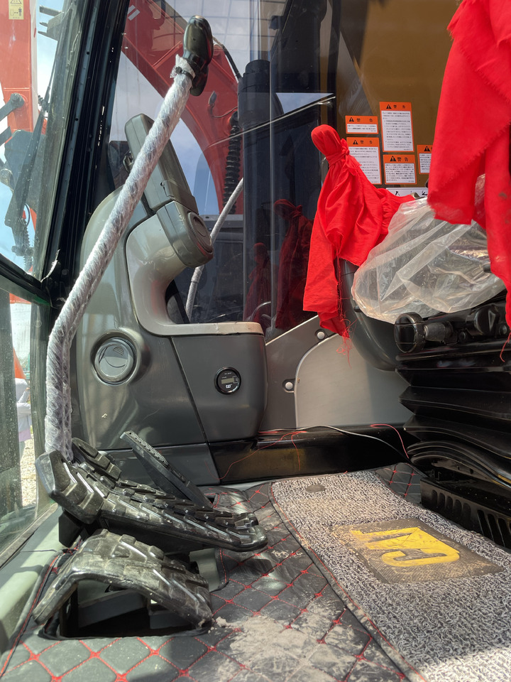 Гусеничный экскаватор CATERPILLAR 323D2: фото 6 Гусеничный экскаватор CATERPILLAR 323D2: фото 6