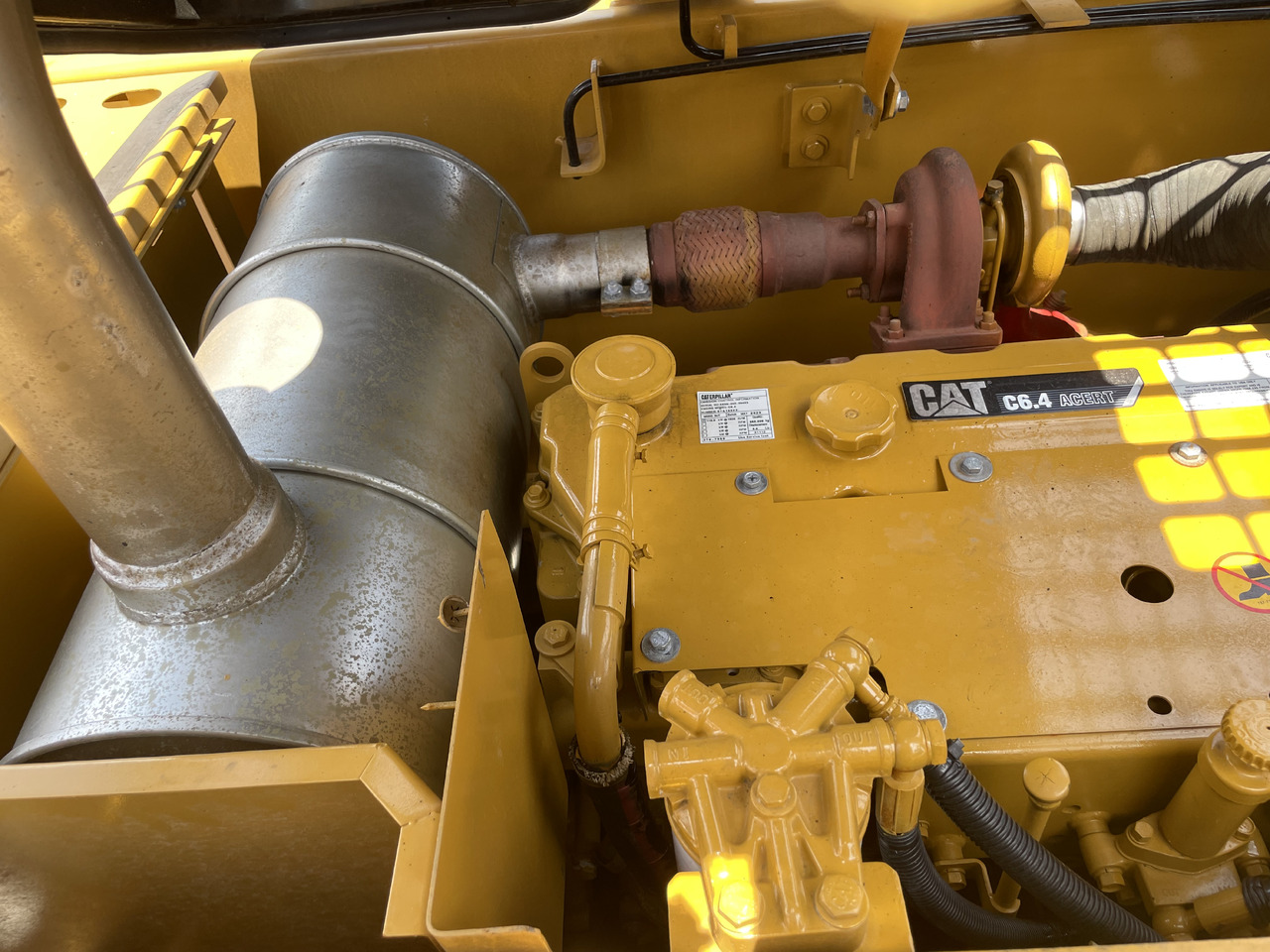 Гусеничный экскаватор CATERPILLAR 323D2: фото 7 Гусеничный экскаватор CATERPILLAR 323D2: фото 7