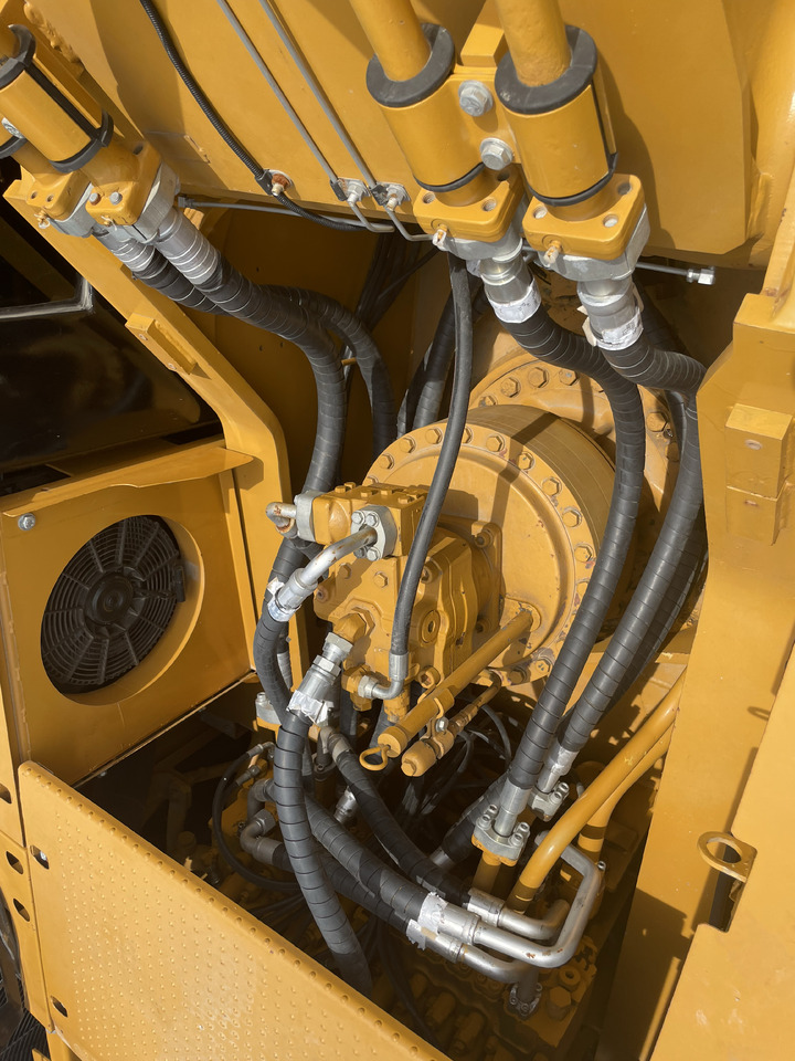 Гусеничный экскаватор CATERPILLAR 330D2: фото 6