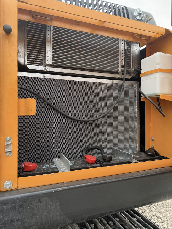 HYUNDAI HX220HD - Гусеничный экскаватор: фото 5 HYUNDAI HX220HD - Гусеничный экскаватор: фото 5