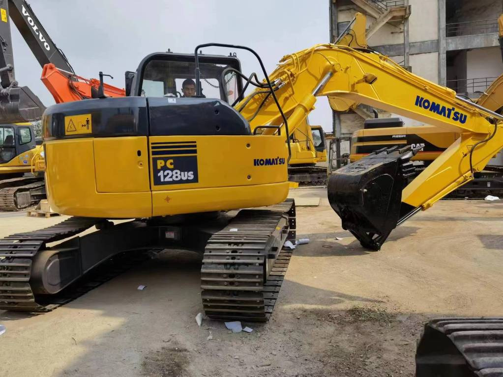 KOMATSU PC 128US - Мини-экскаватор: фото 1 KOMATSU PC 128US - Мини-экскаватор: фото 1