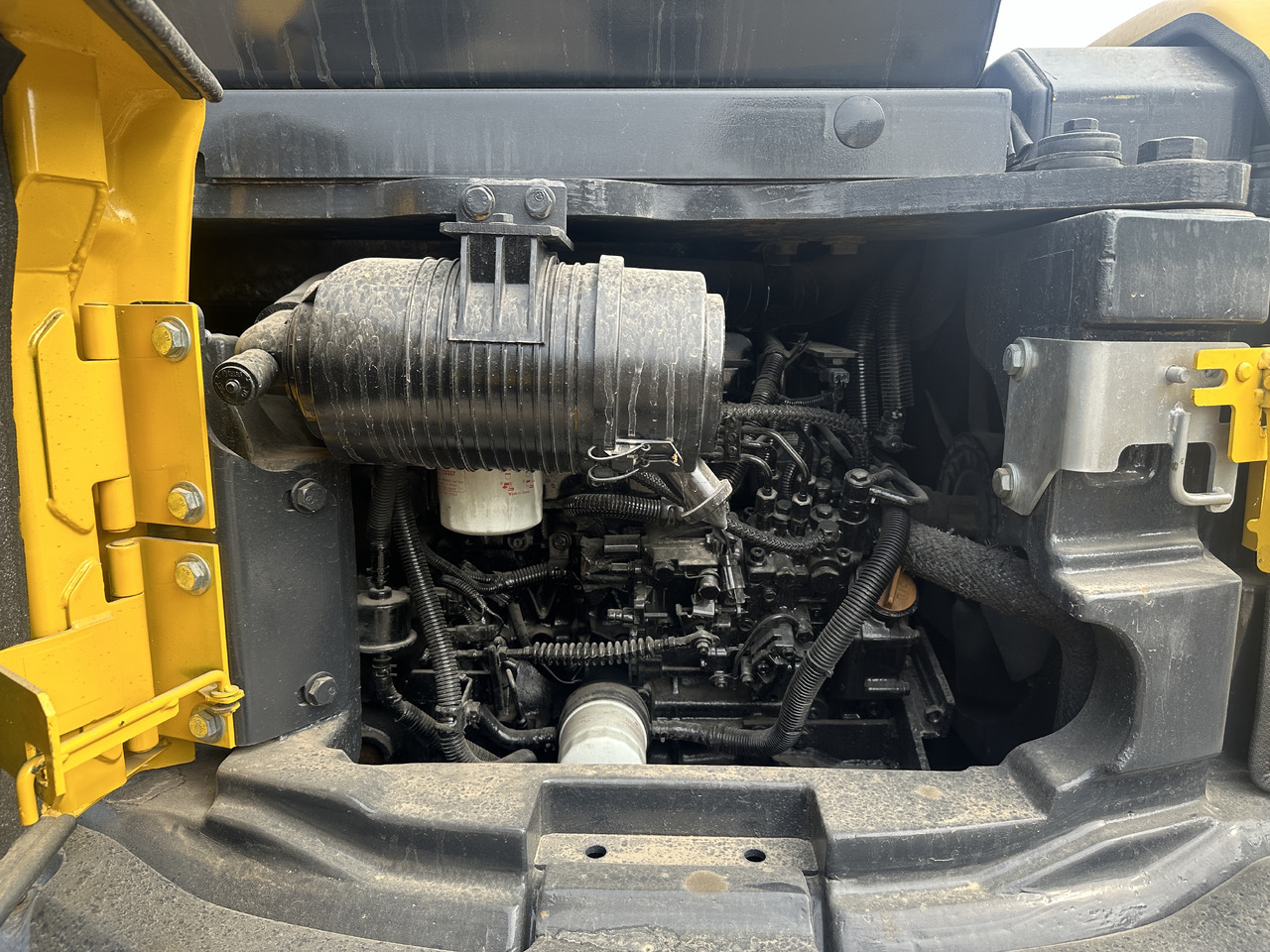 KOMATSU PC40MR - Мини-экскаватор: фото 4 KOMATSU PC40MR - Мини-экскаватор: фото 4