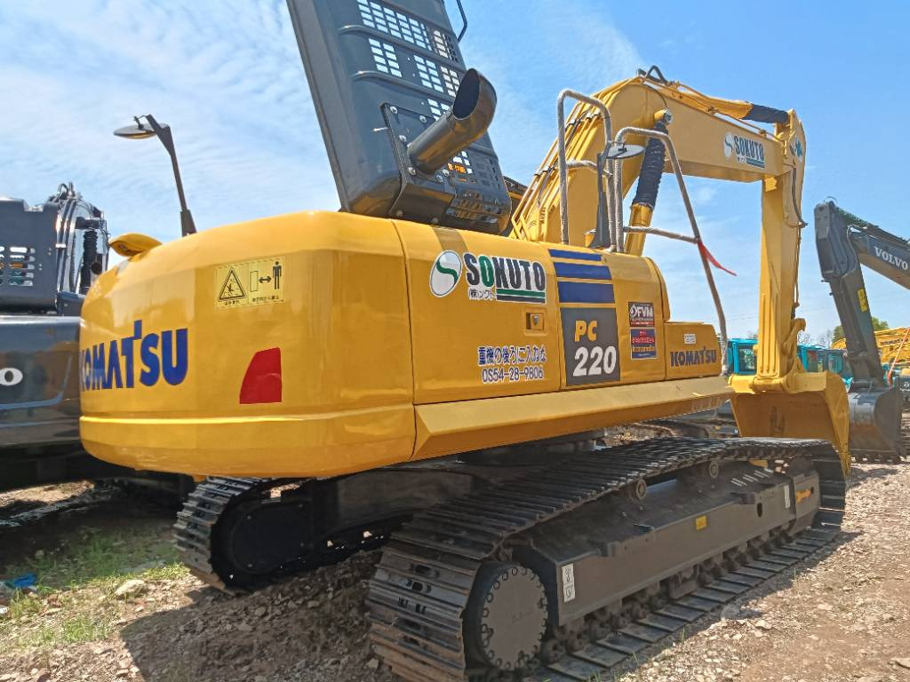 Komatsu PC 220-8 - Гусеничный экскаватор: фото 2 Komatsu PC 220-8 - Гусеничный экскаватор: фото 2