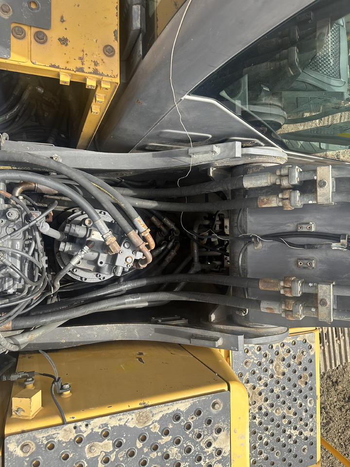 VOLVO EC220D - Гусеничный экскаватор: фото 4 VOLVO EC220D - Гусеничный экскаватор: фото 4