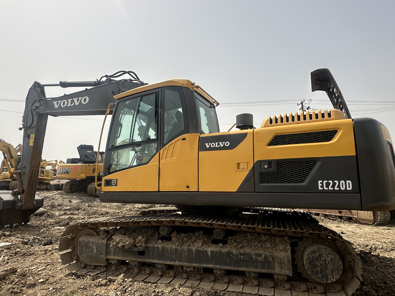 VOLVO EC220D - Гусеничный экскаватор: фото 1 VOLVO EC220D - Гусеничный экскаватор: фото 1