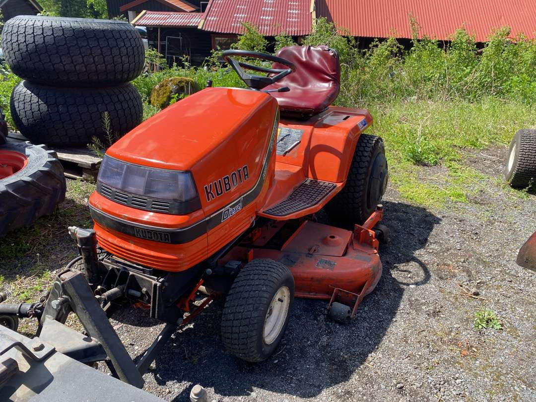 2000 Kubota G1700//Sitteklipper med feier og oppsamler - Газонокосилка: фото 2 2000 Kubota G1700//Sitteklipper med feier og oppsamler - Газонокосилка: фото 2