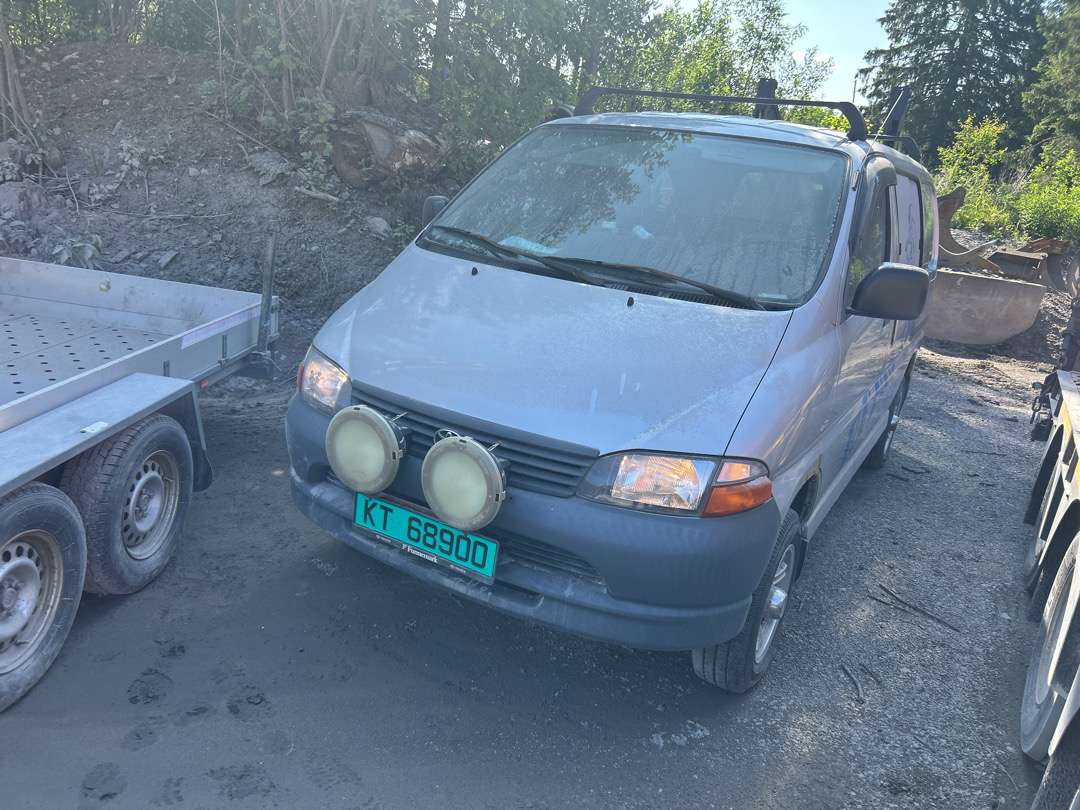 2005 Varebil TOYOTA HIACE 4WD EU-Godkjent - Цельнометаллический фургон: фото 1 2005 Varebil TOYOTA HIACE 4WD EU-Godkjent - Цельнометаллический фургон: фото 1