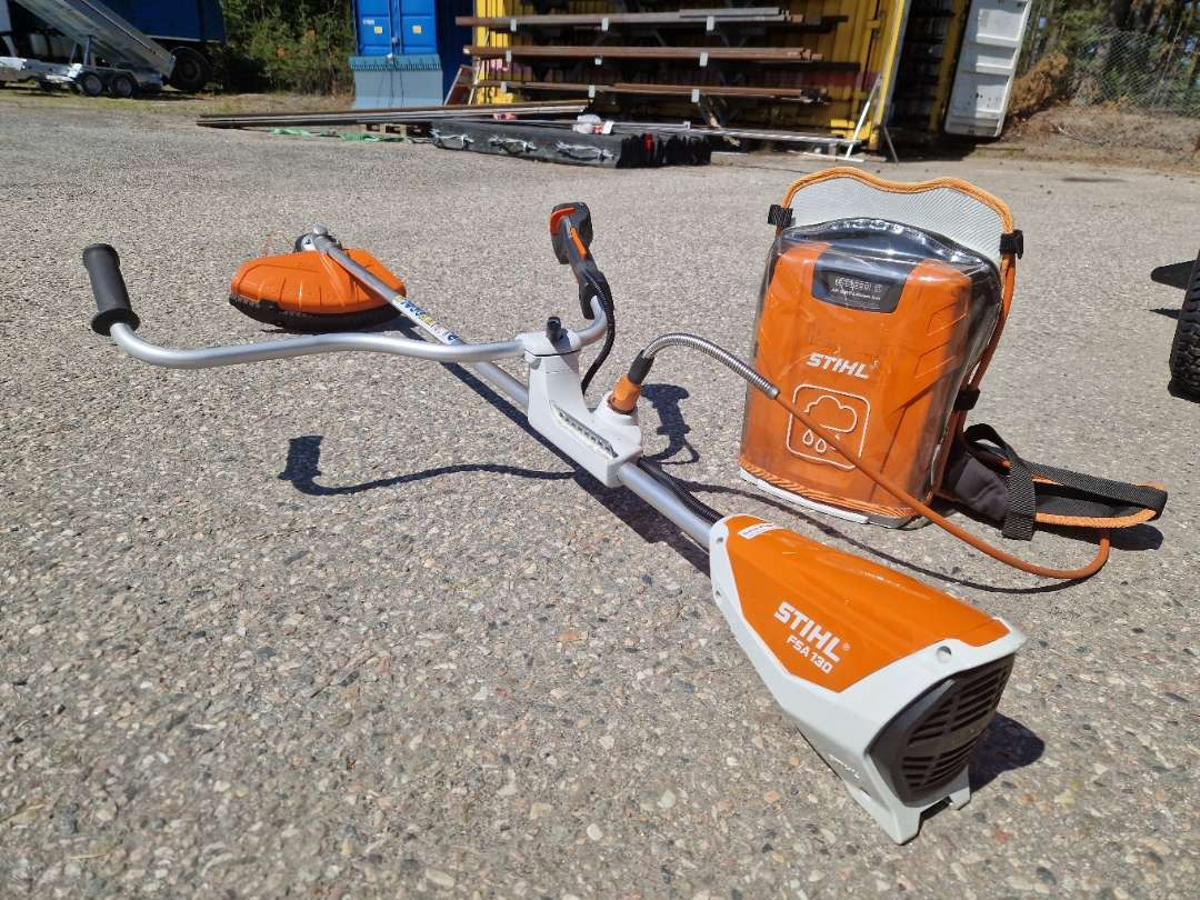 STIHL FSA 130 med AR 3000 ryggsekkbatteri – kraftig og stillegående profftrimmer - Прицеп для мотоцикла: фото 1 STIHL FSA 130 med AR 3000 ryggsekkbatteri – kraftig og stillegående profftrimmer - Прицеп для мотоцикла: фото 1