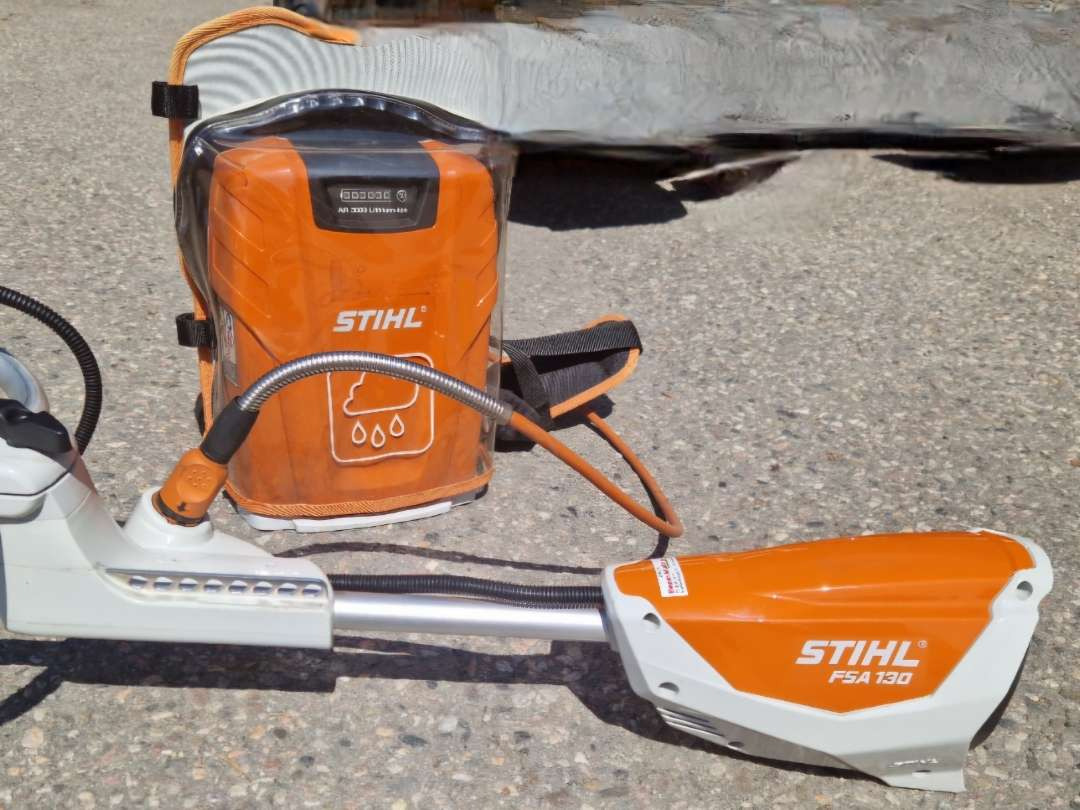 STIHL FSA 130 med AR 3000 ryggsekkbatteri – kraftig og stillegående profftrimmer - Прицеп для мотоцикла: фото 4 STIHL FSA 130 med AR 3000 ryggsekkbatteri – kraftig og stillegående profftrimmer - Прицеп для мотоцикла: фото 4