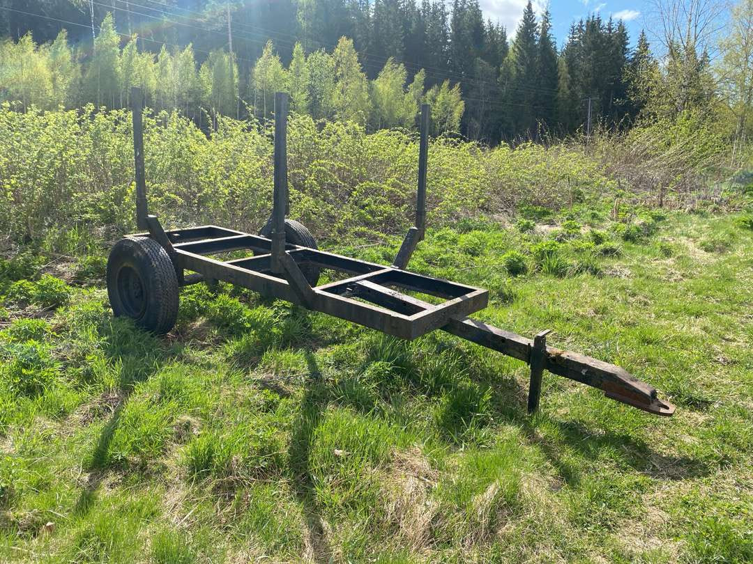 Tømmerhenger til traktor - Прицеп лесовоз: фото 2 Tømmerhenger til traktor - Прицеп лесовоз: фото 2