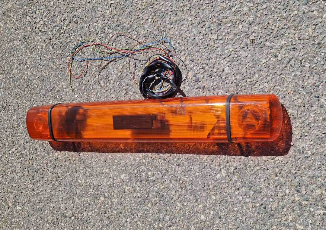 Varsellysbjelke – Puente Serie 3000 (12V / 24V - Прицеп для мотоцикла: фото 3 Varsellysbjelke – Puente Serie 3000 (12V / 24V - Прицеп для мотоцикла: фото 3