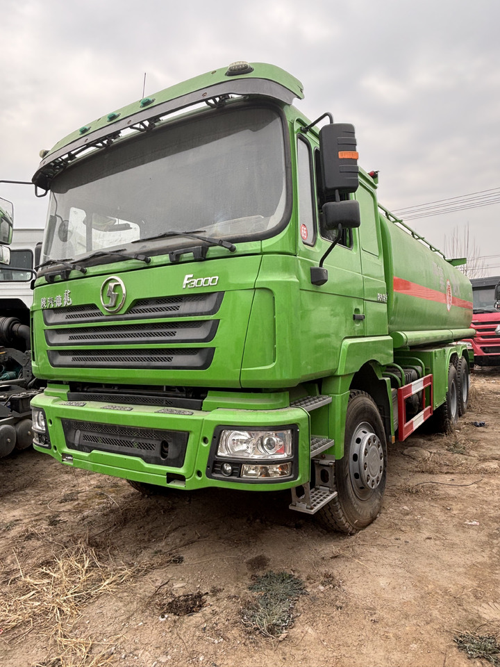 SHACMAN F3000 - Грузовик-цистерна: фото 1 SHACMAN F3000 - Грузовик-цистерна: фото 1