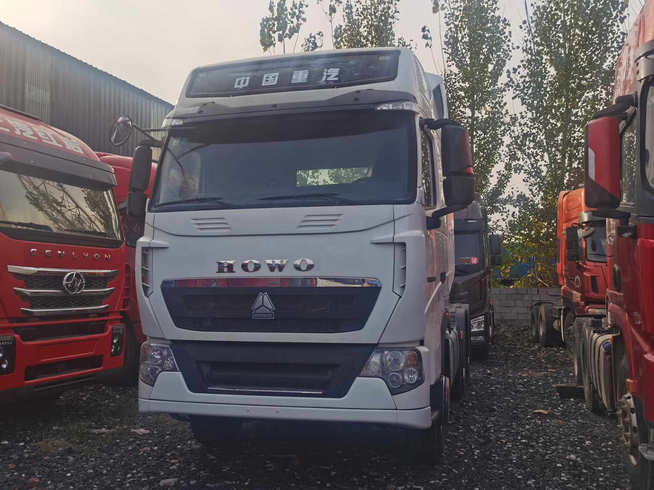 SINOTRUCK HOWO - Тягач: фото 2 SINOTRUCK HOWO - Тягач: фото 2