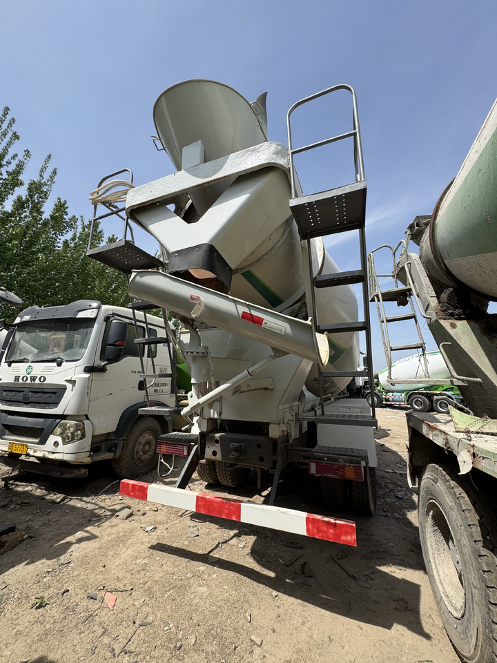 Howo - Автобетоносмеситель: фото 4 Howo - Автобетоносмеситель: фото 4