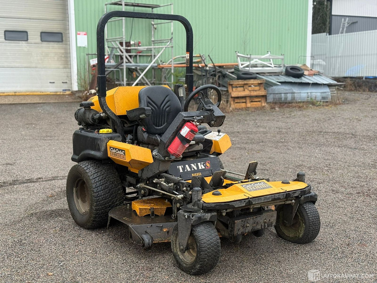 Cub Cadet 6032 TANK suurteholeikkuri Dieselmoottorilla!, Jyväskylä - Газонокосилка: фото 2 Cub Cadet 6032 TANK suurteholeikkuri Dieselmoottorilla!, Jyväskylä - Газонокосилка: фото 2
