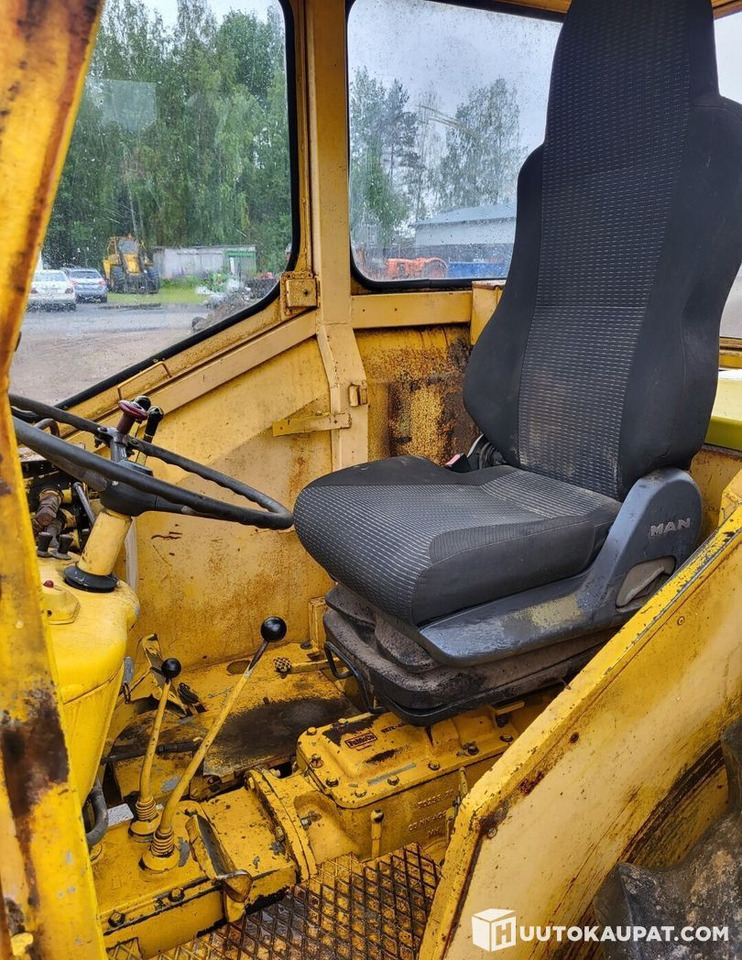 Ford 4550, 1971, diesel tractor, Virrat - Трактор: фото 5 Ford 4550, 1971, diesel tractor, Virrat - Трактор: фото 5