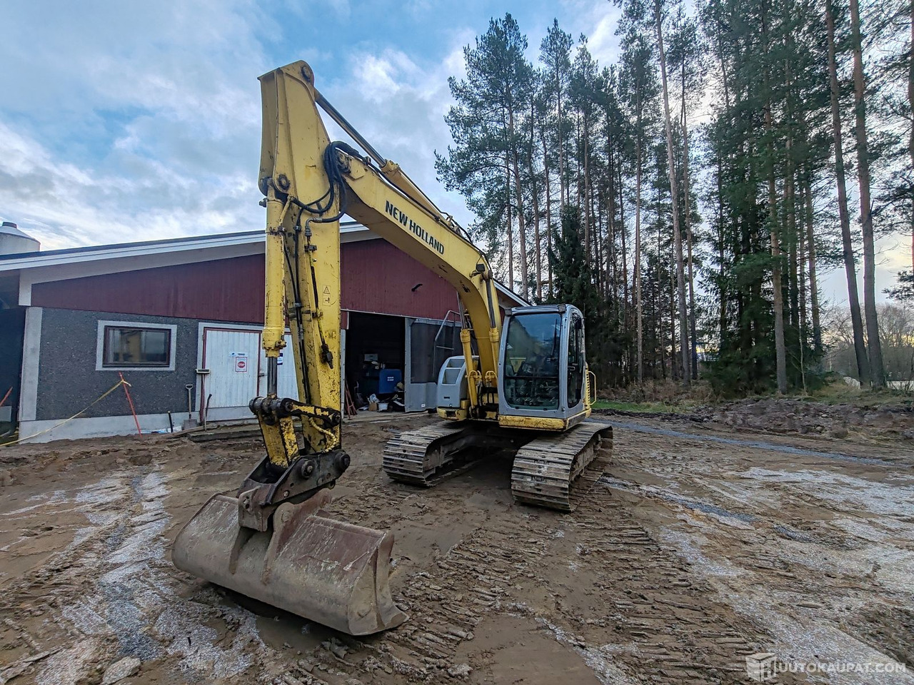 New Holland-Kobelco E135SR kaivinkone, 2006, Pedersöre - Гусеничный экскаватор: фото 3 New Holland-Kobelco E135SR kaivinkone, 2006, Pedersöre - Гусеничный экскаватор: фото 3